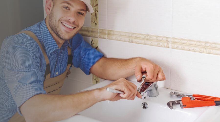 Expert burst pipe repair services in Dickens, TX